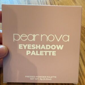 Pear Nova Eyeshadow Palette